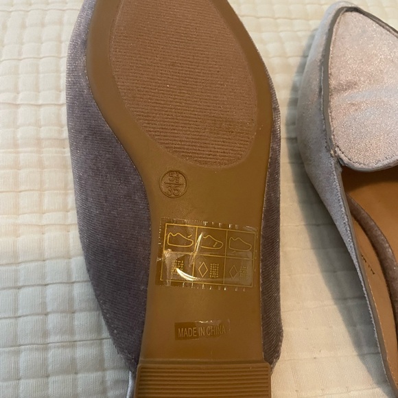 Lulu's Silver Mules Sleek and Stylish - Picture 3 of 3